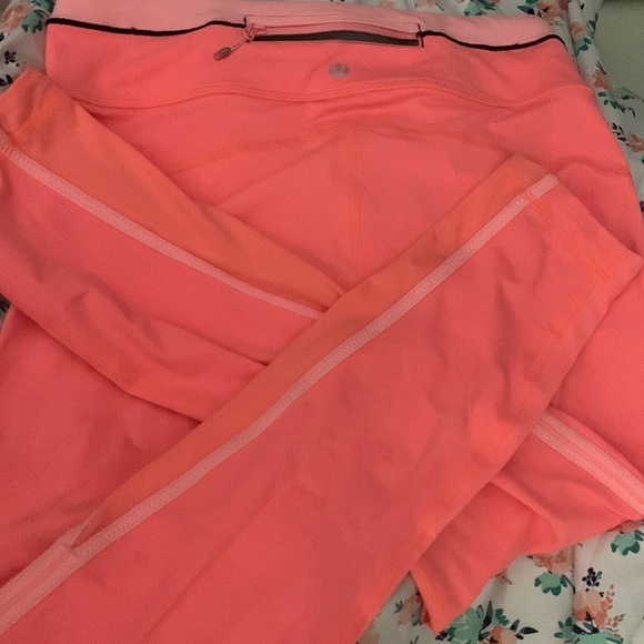Peach 🍑 Lululemon leggings - Picture 1 of 9